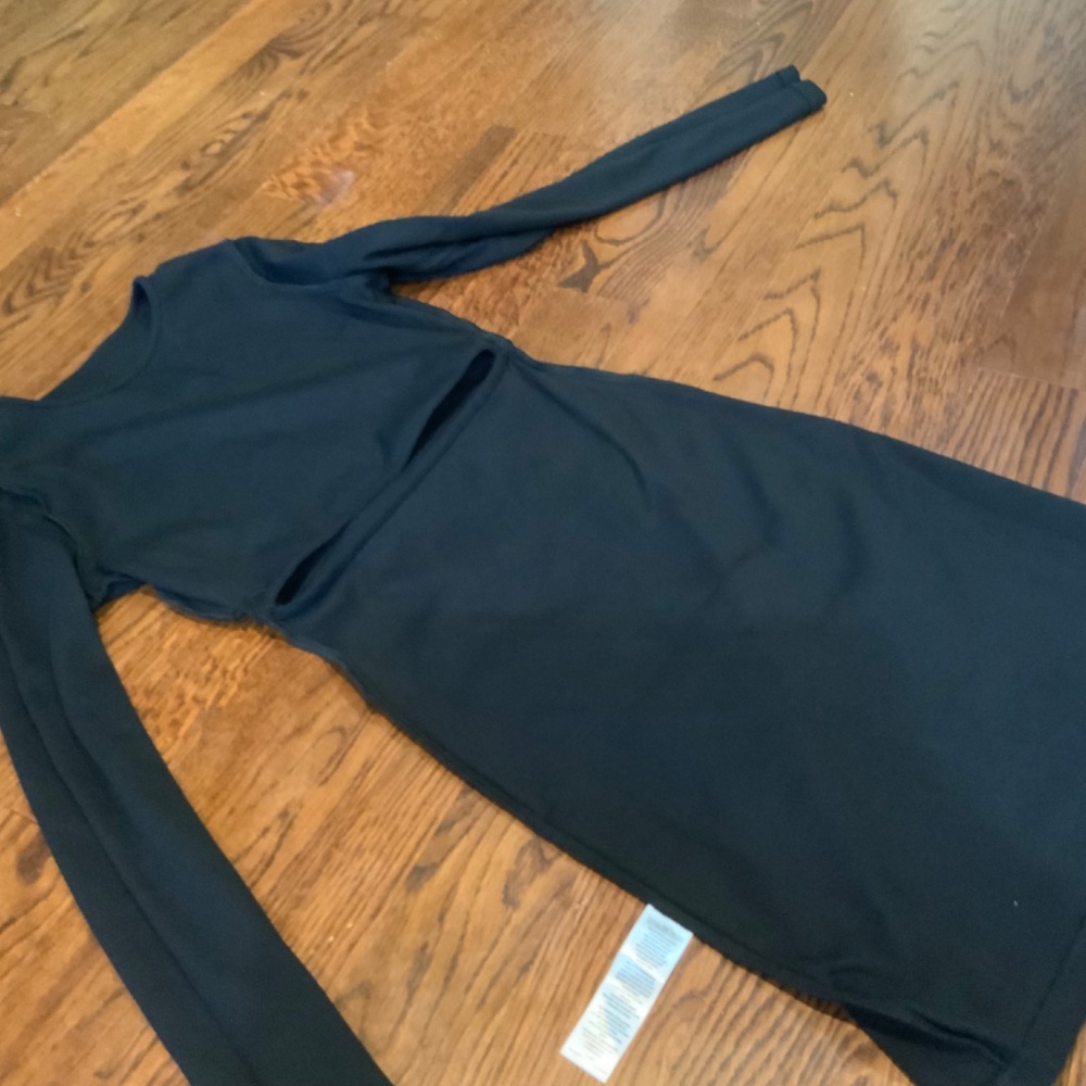 Dress - Picture 7 of 10